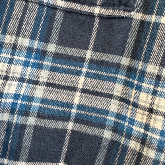 L.L.Bean Fleece Lined Button Down Flannel Shirt - Picture 2 of 5